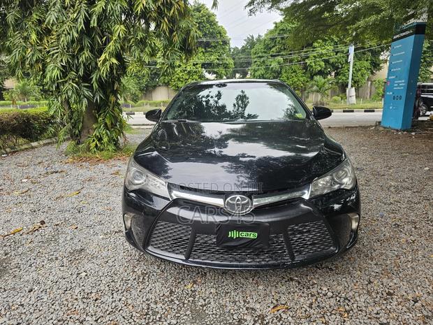 Toyota Camry SE 4dr Sedan (2.5L 4cyl 6A) 2015 Black