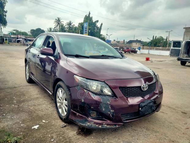 Toyota Corolla 2010 Brown