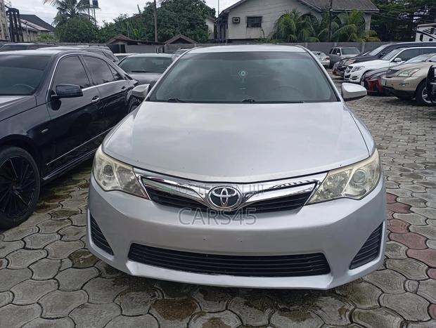 Toyota Camry 2013 Silver