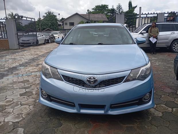 Toyota Camry 2014 Blue