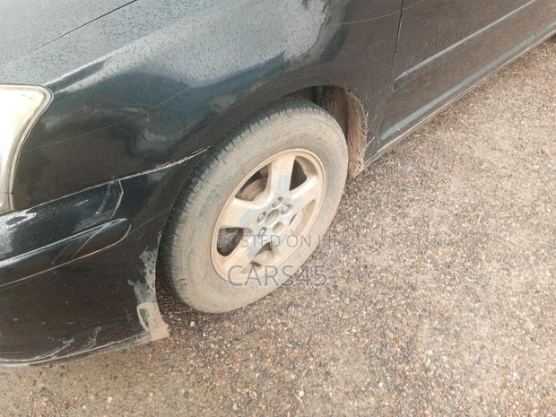 Toyota Avensis 2006 Black