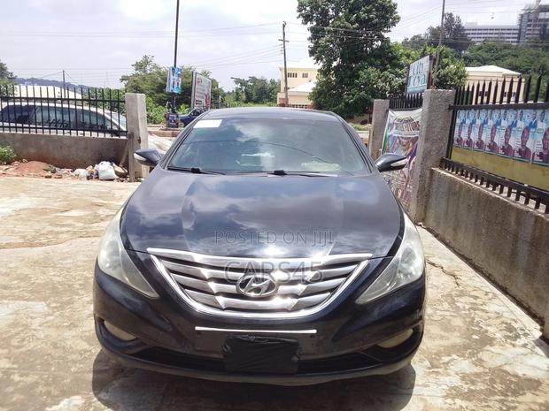 Hyundai Sonata 2010 Black