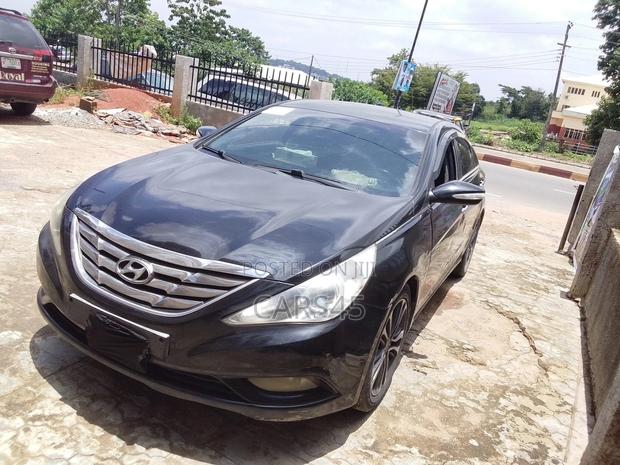 Hyundai Sonata 2010 Black