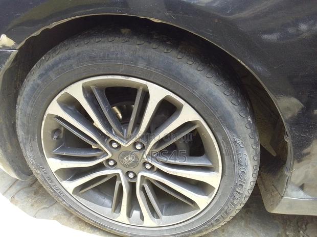 Hyundai Sonata 2010 Black