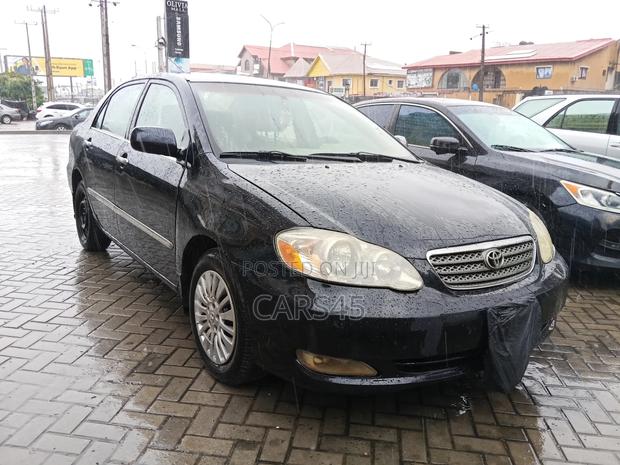 Toyota Corolla 2005 Black