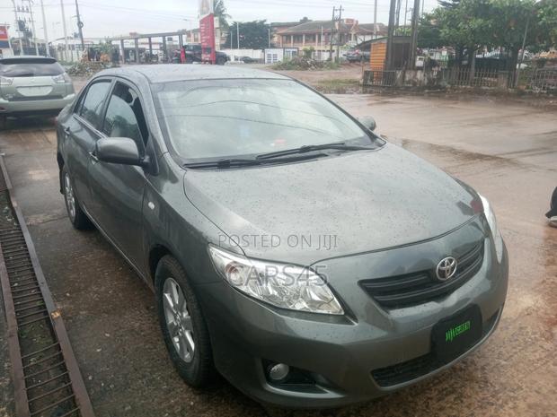 Toyota Corolla 1.4 Advanced 2009 Gray
