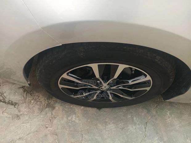Toyota Corolla 2017 Silver