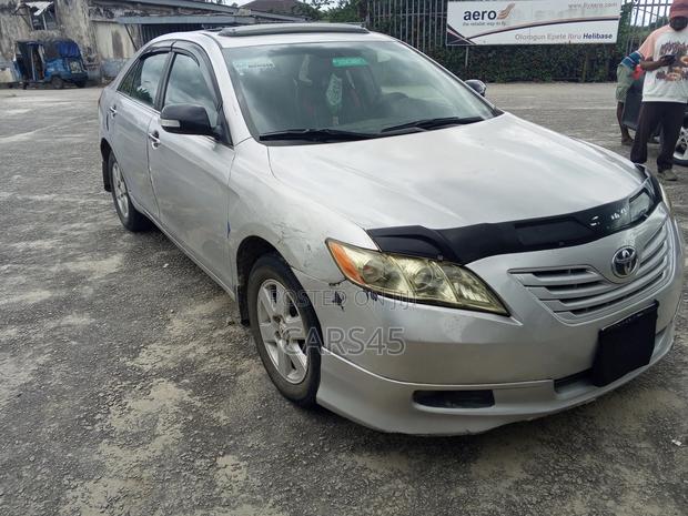 Toyota Camry XLE 4dr Sedan (2.4L 4cyl 5A) 2007 Silver