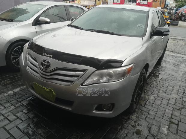 Toyota Camry 2010 Silver