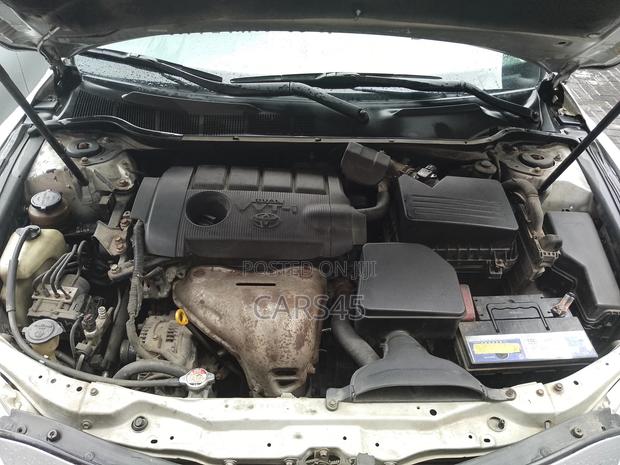 Toyota Camry 2010 Silver