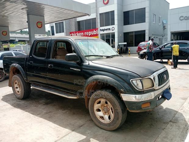 Toyota Tacoma 2004 Black