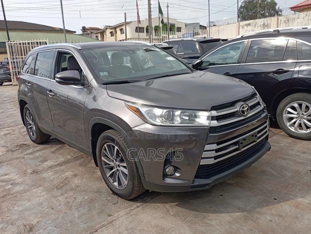 Toyota Highlander 2019 Gray