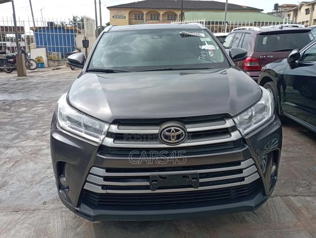 Toyota Highlander 2019 Gray