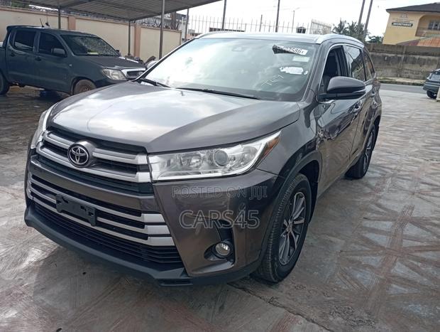 Toyota Highlander 2019 Gray