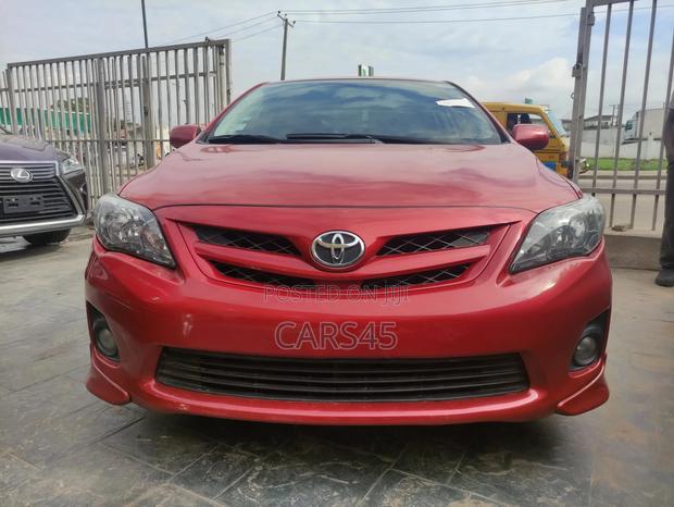 Toyota Corolla 2013 Red