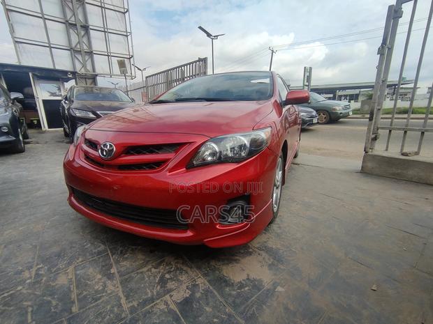 Toyota Corolla 2013 Red