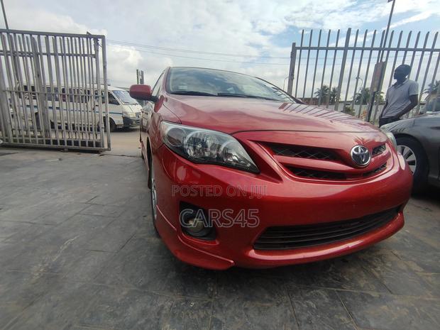 Toyota Corolla 2013 Red