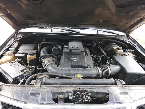 Nissan Pathfinder LE 4x4 2005 Black