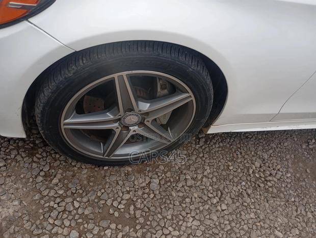 Mercedes-Benz C300 2015 White