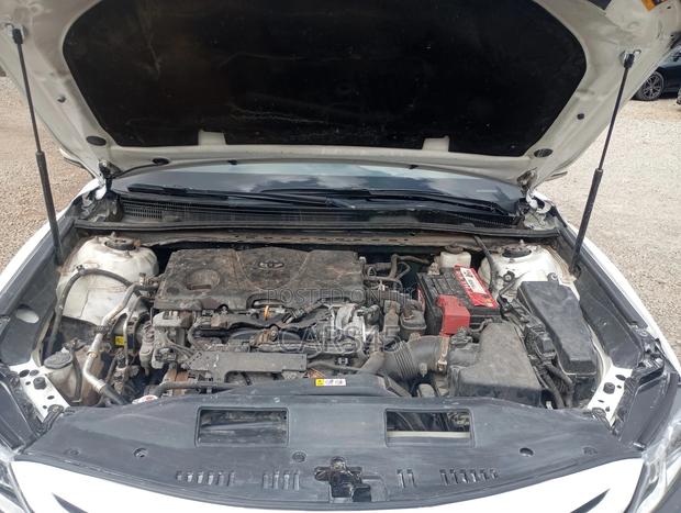 Toyota Camry 2018 White