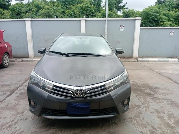 Toyota Corolla 2015 Gray