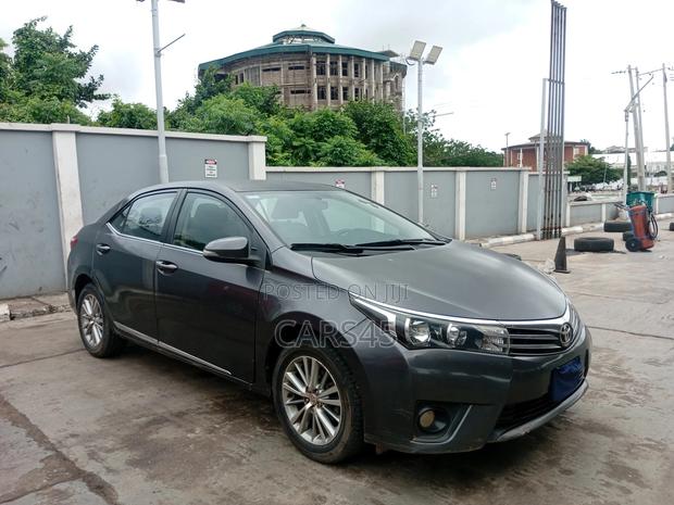 Toyota Corolla 2015 Gray
