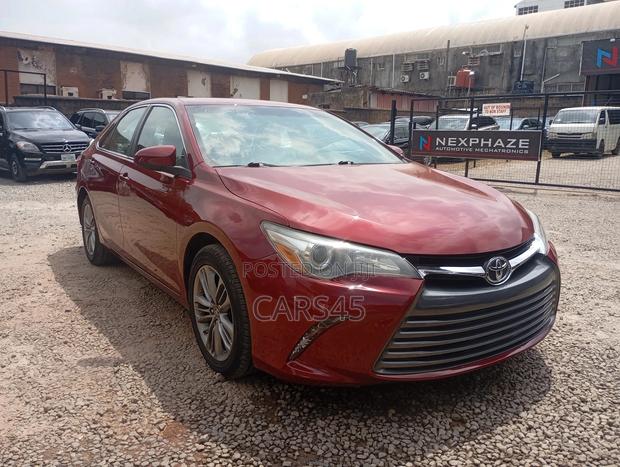 Toyota Camry 2016 Red