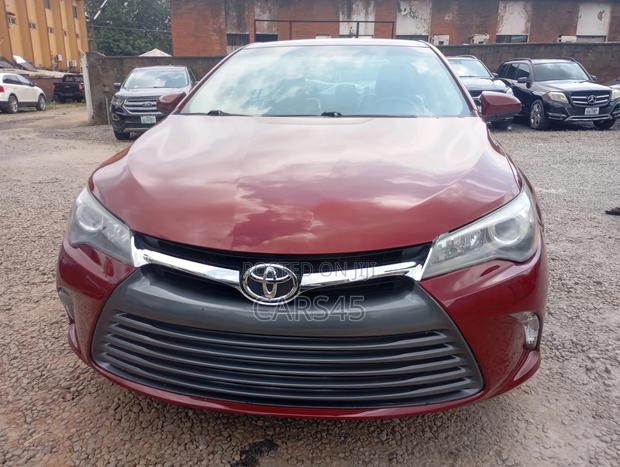 Toyota Camry 2016 Red