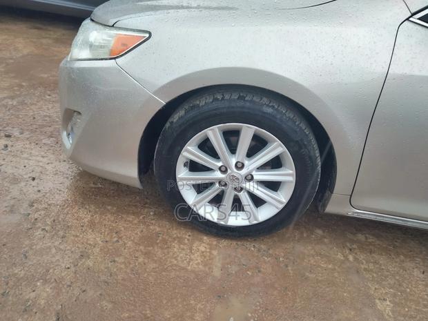 Toyota Camry 2014 Gold