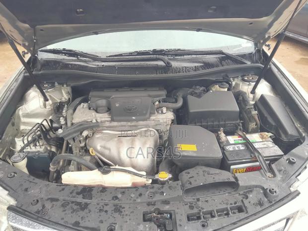 Toyota Camry 2014 Gold