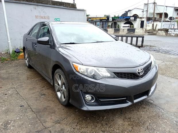Toyota Camry 2014 Gray