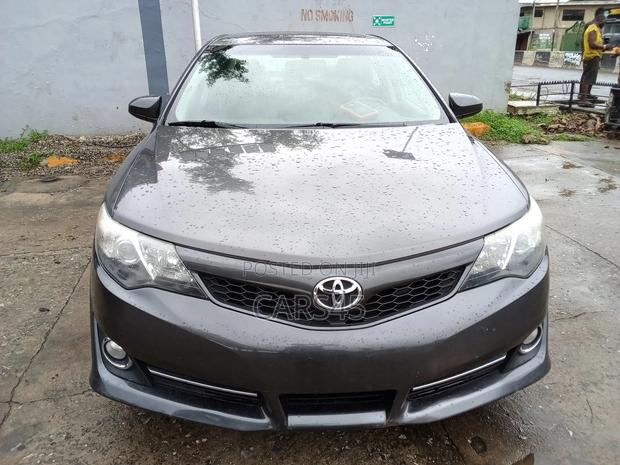 Toyota Camry 2014 Gray