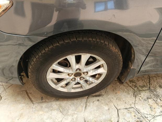 Toyota Camry 2011 Gray