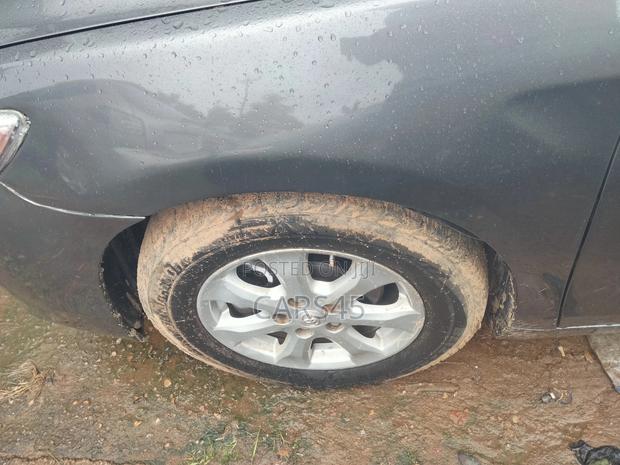 Toyota Camry 2011 Gray