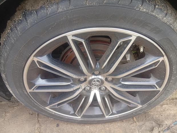 Toyota Avalon 2019 Black