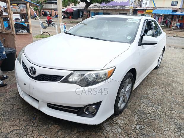 Toyota Camry 2012 White