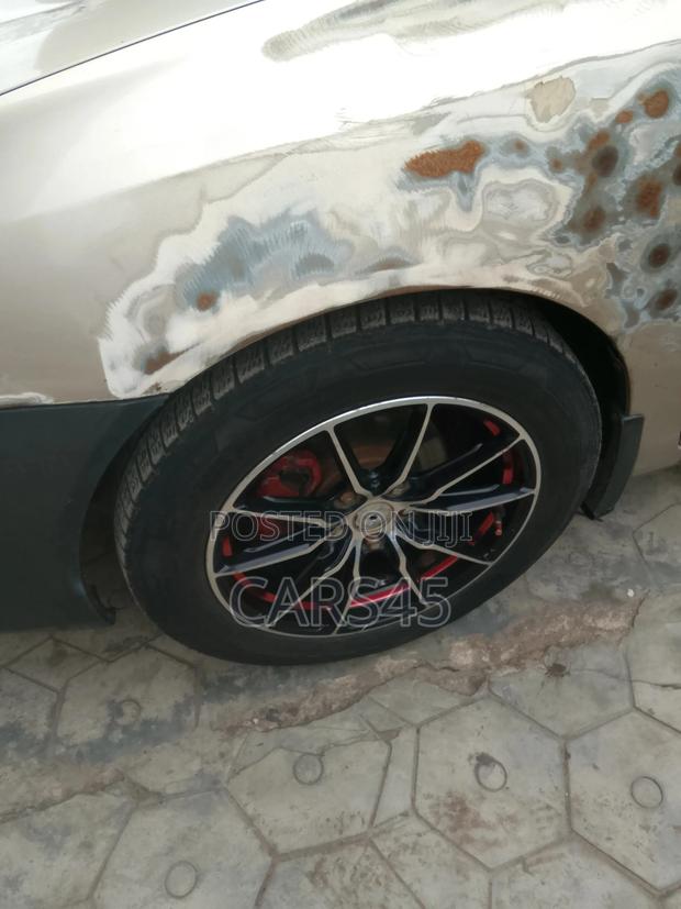 Toyota Camry 2005 Gold