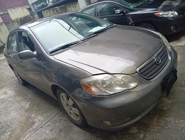 Toyota Corolla 2007 Gray