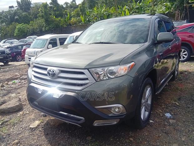 Toyota Highlander 2012 Green
