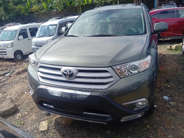 Toyota Highlander 2012 Green