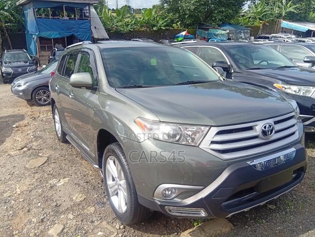 Toyota Highlander 2012 Green
