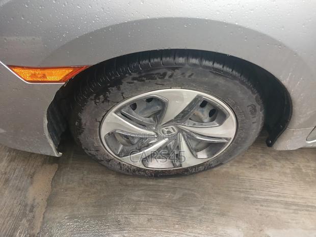 Honda Civic 2019 Silver