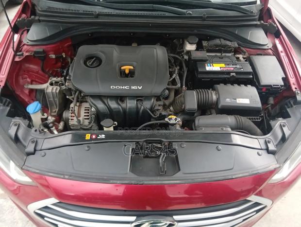 Hyundai Elantra 2017 Red