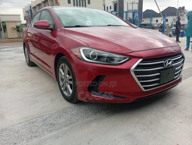 Hyundai Elantra 2017 Red