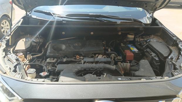 Toyota RAV4 2021 Gray