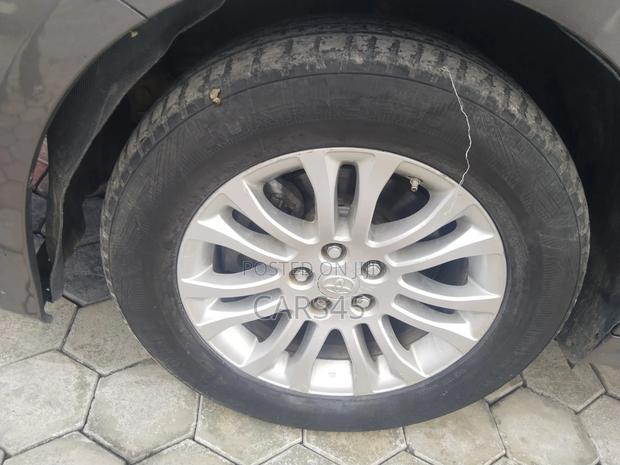 Toyota Sienna 2012 Gray