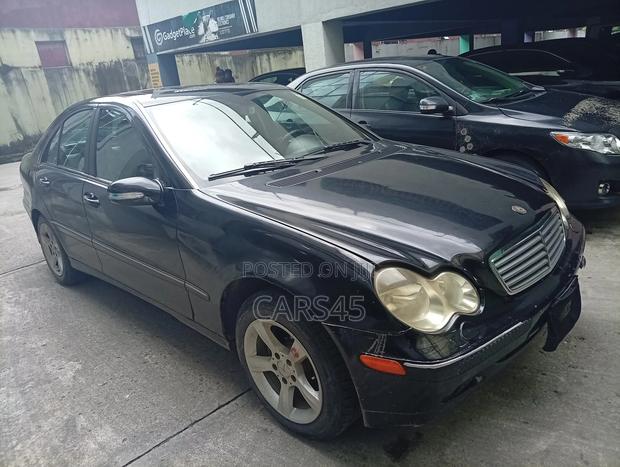 Mercedes-Benz C-Class 2007 Blue