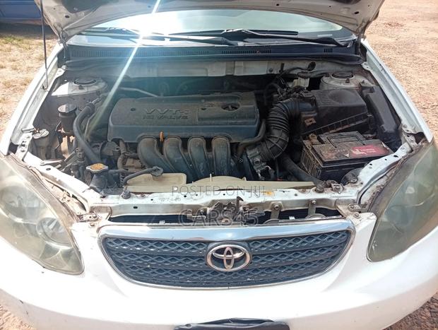 Toyota Corolla 2006 White