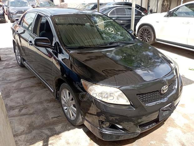 Toyota Corolla 2010 Black