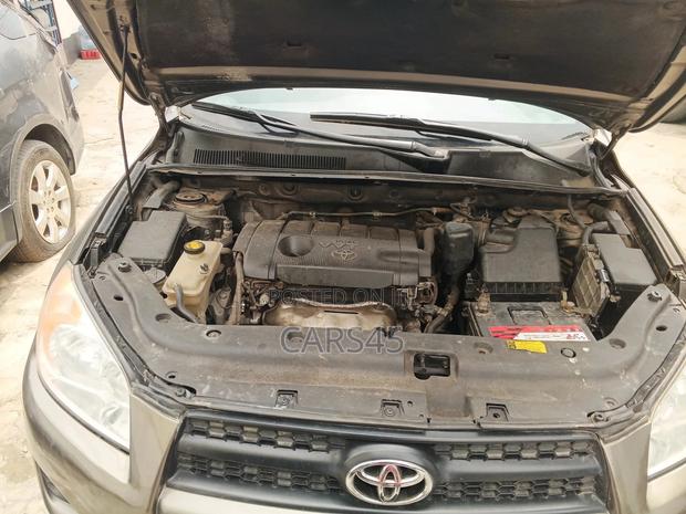Toyota RAV4 2011 Gray